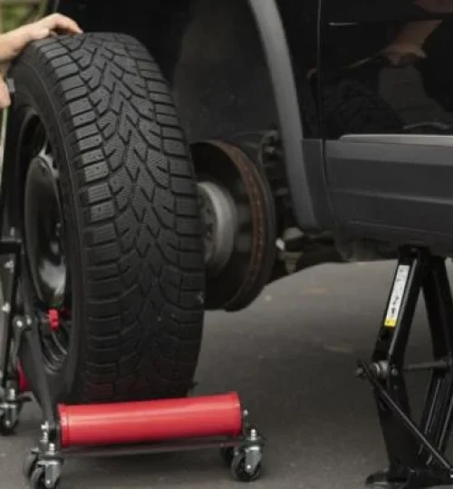 تغيير اطارات السيارة